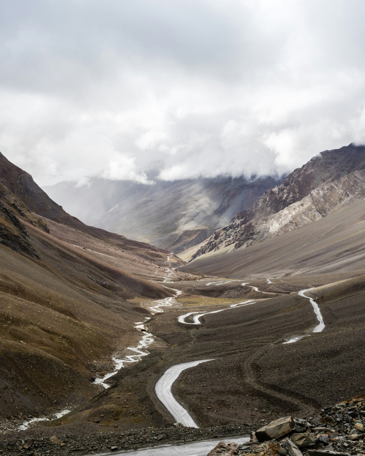 Scenic road through the mountains of Ladakh